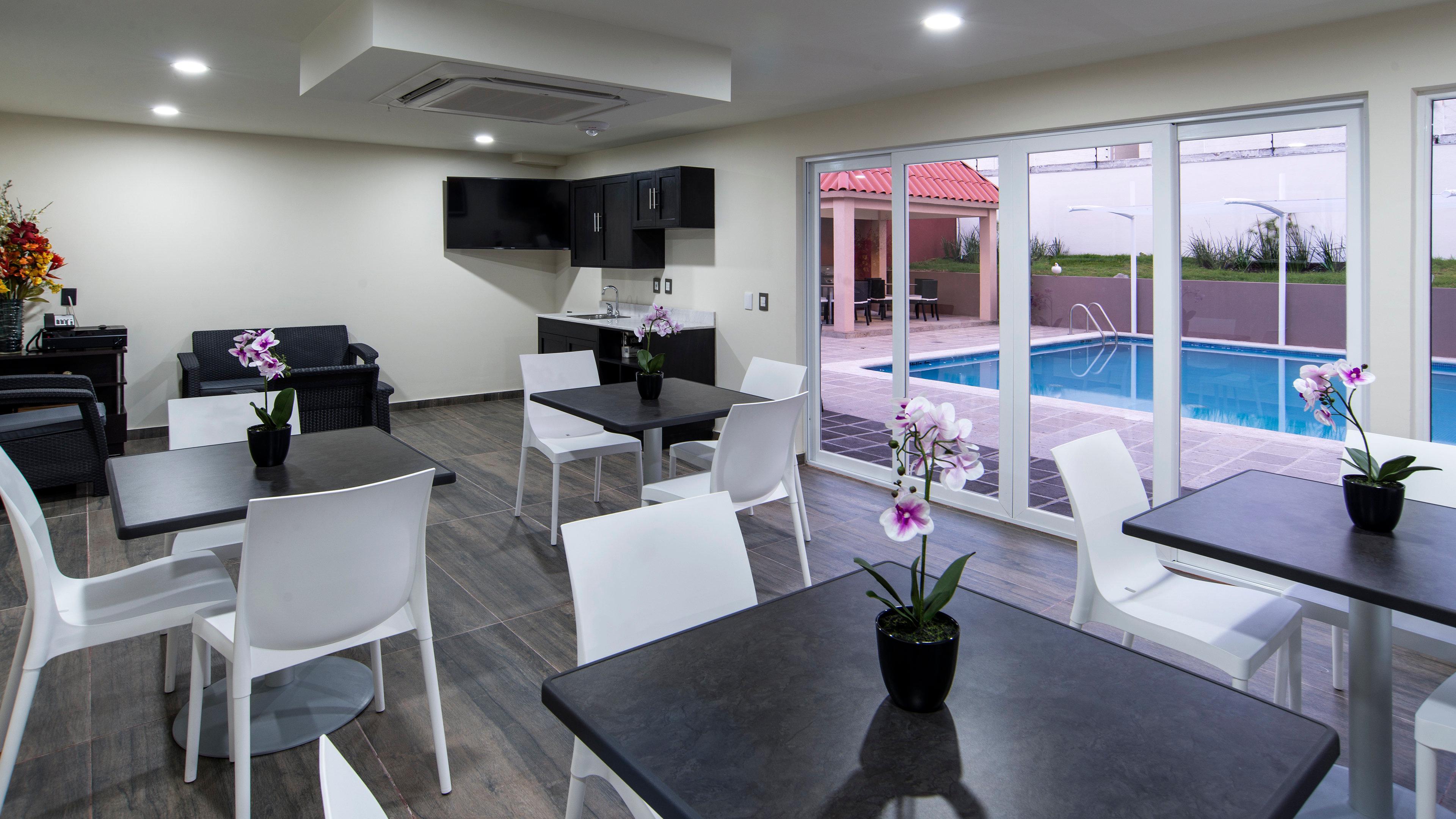 Candlewood Suites Celaya Celaya  Exterior photo